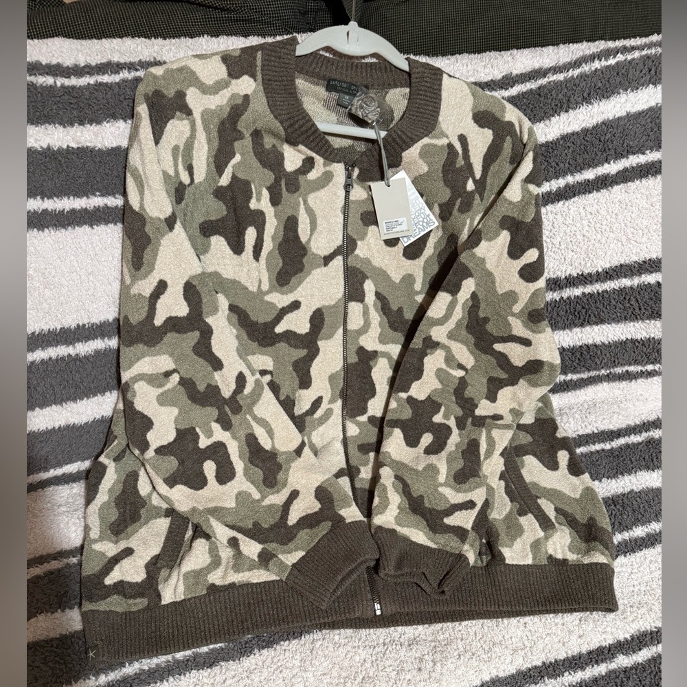 NWT BEARFOOT DREAMS 
COZY CHIC ZIP UP BOMBER
SIZE:3X